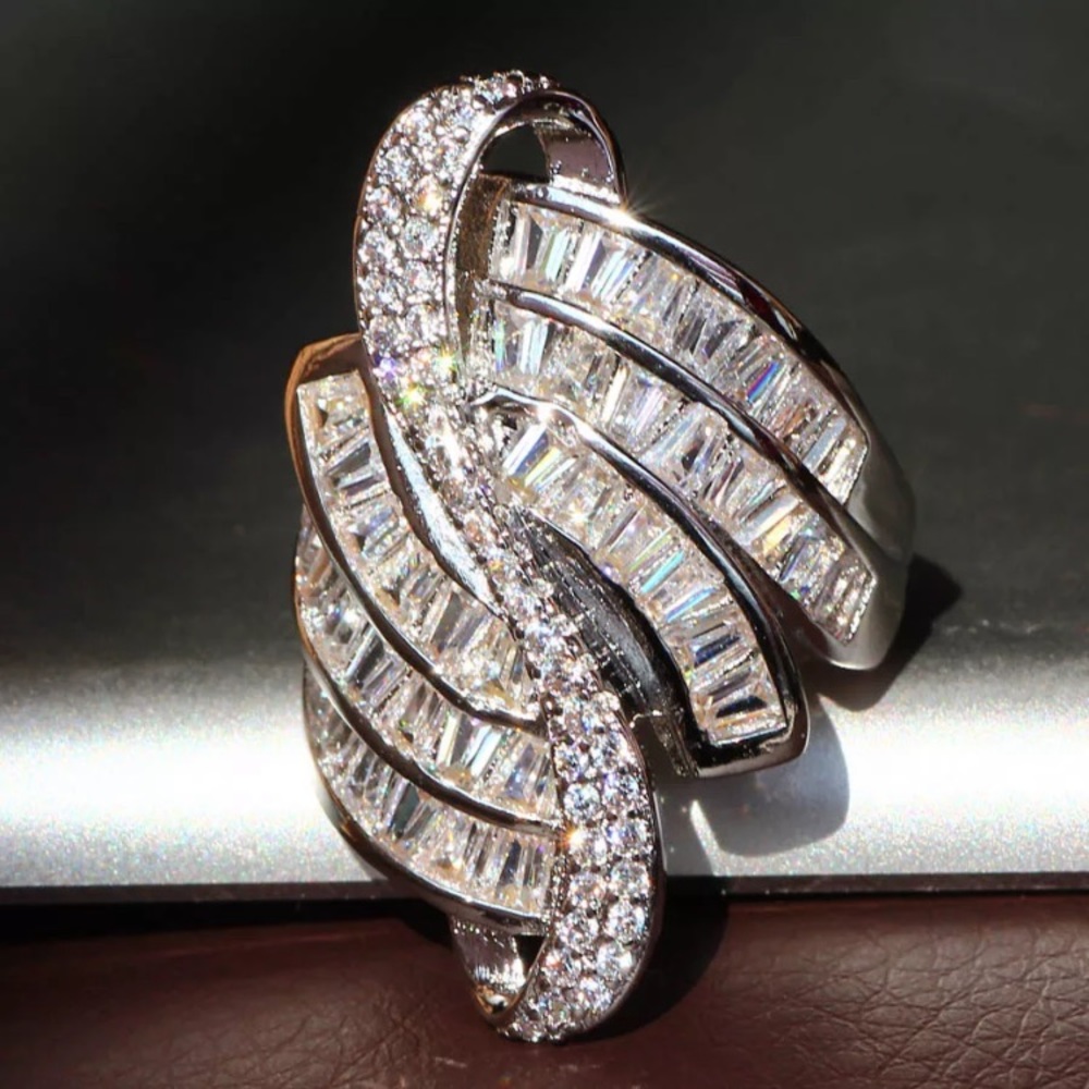 925 stamped sterling silver ring with Swarovski elements size 7
